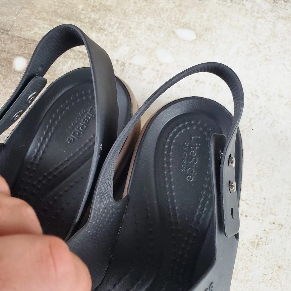 Crocs Brooklyn Low Wedge Womens Sandal Sz 7 Black Mushroom Adjustable Heel Strap